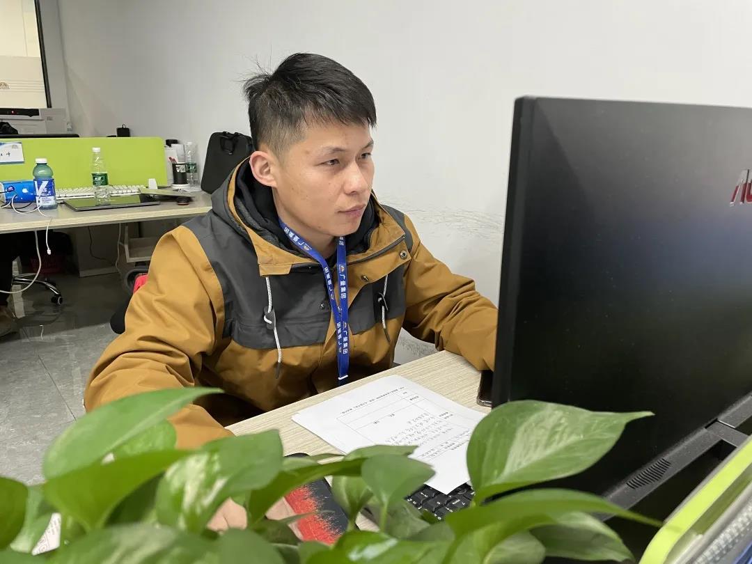 喜讯丨437ccm必赢国际测绘公司熊慈斌喜提“广东省手艺能手”声誉称呼！