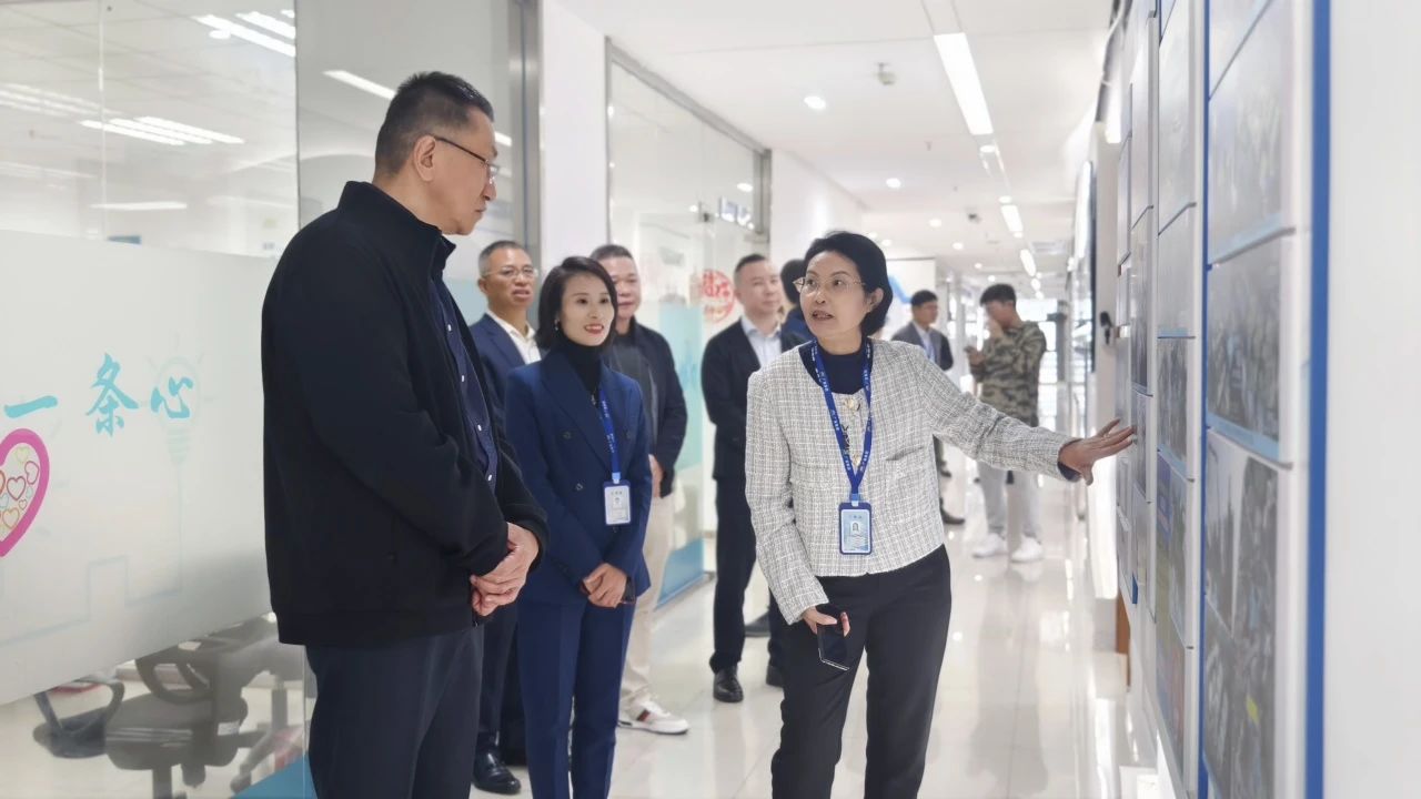 437ccm必赢国际集团｜东菽愿铣墙值赖痴代表团来访，，，，，调研数字化转型与智能化生长